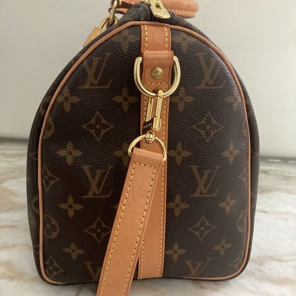 **SOLD** Louis Vuitton Speedy Bandoulliere 30 - Picture 4 of 9